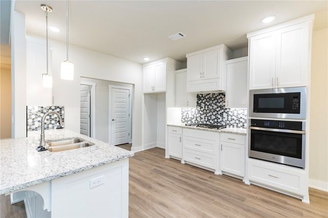 2101 N Dagan Street, Siloam Springs, AR 72761