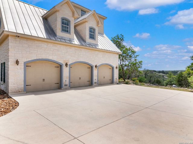 209 River Cliff Place, Spring Branch, TX 78070