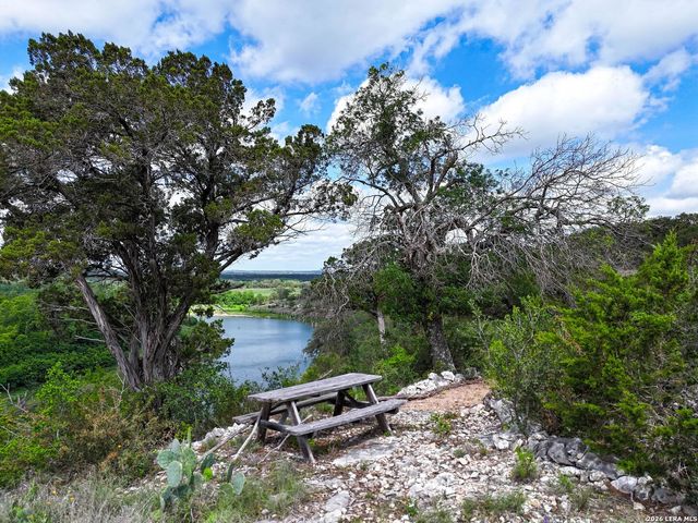 209 River Cliff Place, Spring Branch, TX 78070