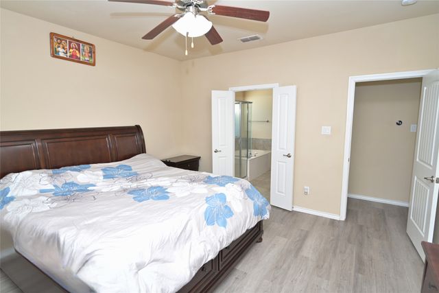 5021 Splitrock Drive, Denton, TX 76210