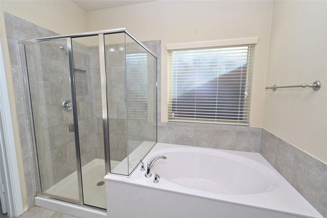 5021 Splitrock Drive, Denton, TX 76210