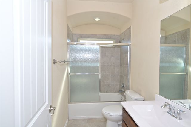 5021 Splitrock Drive, Denton, TX 76210