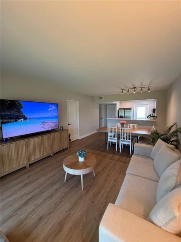 5200 Washington Street 207, Hollywood, FL 33021