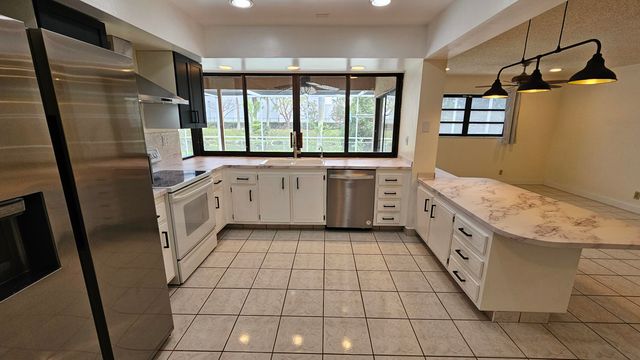 9220 SW 56th Street, Cooper City, FL 33328