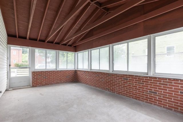 52 Keating St, Quincy, MA 02169