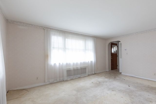 52 Keating St, Quincy, MA 02169