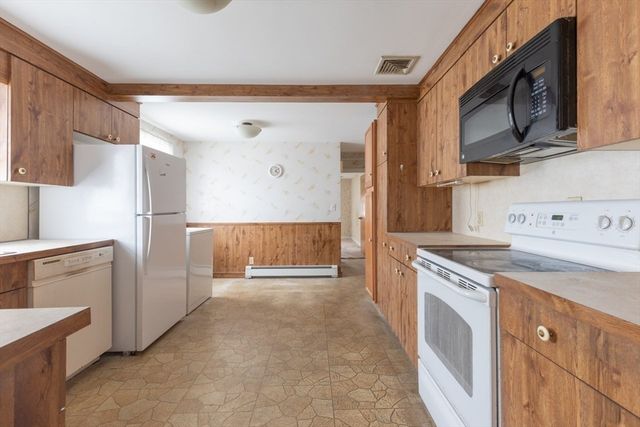 52 Keating St, Quincy, MA 02169