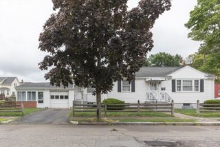 52 Keating St, Quincy, MA 02169