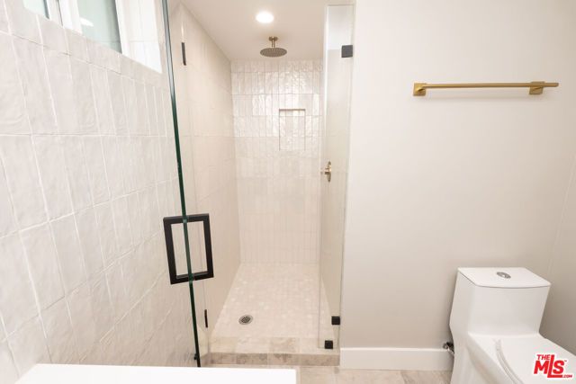 593 E 9th Street B, Upland, CA 91786