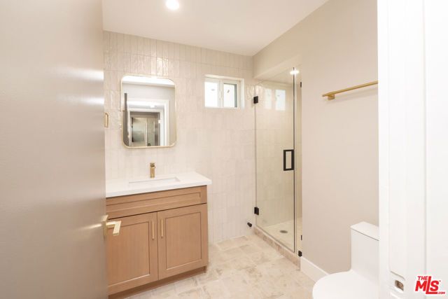 593 E 9th Street B, Upland, CA 91786