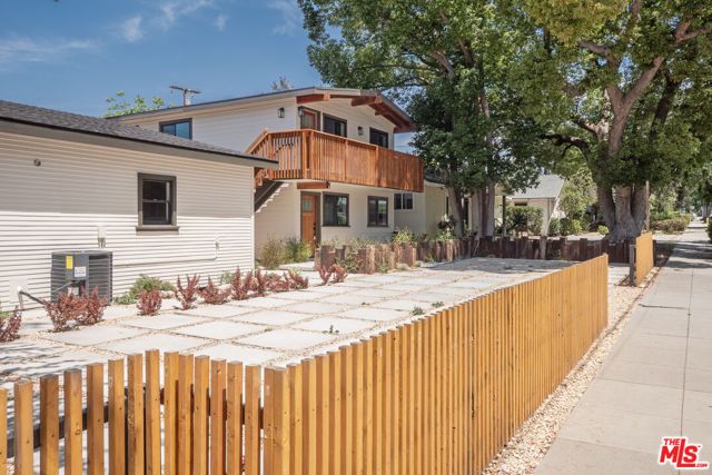593 E 9th Street B, Upland, CA 91786