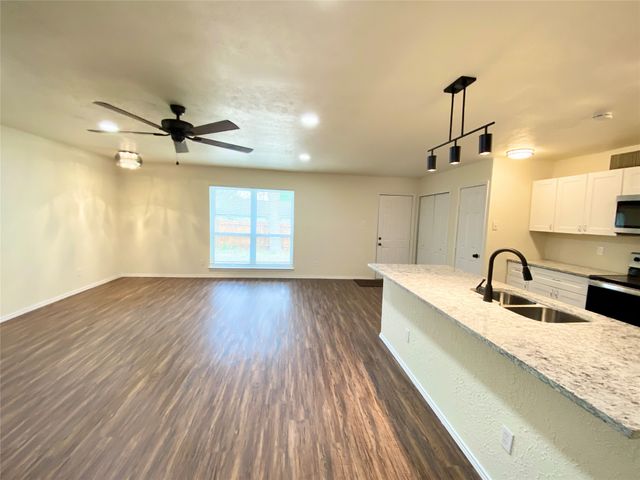 1702 Pilot Way, Garland, TX 75040