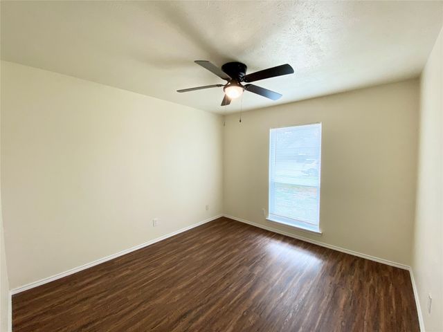 1702 Pilot Way, Garland, TX 75040