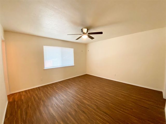 1702 Pilot Way, Garland, TX 75040