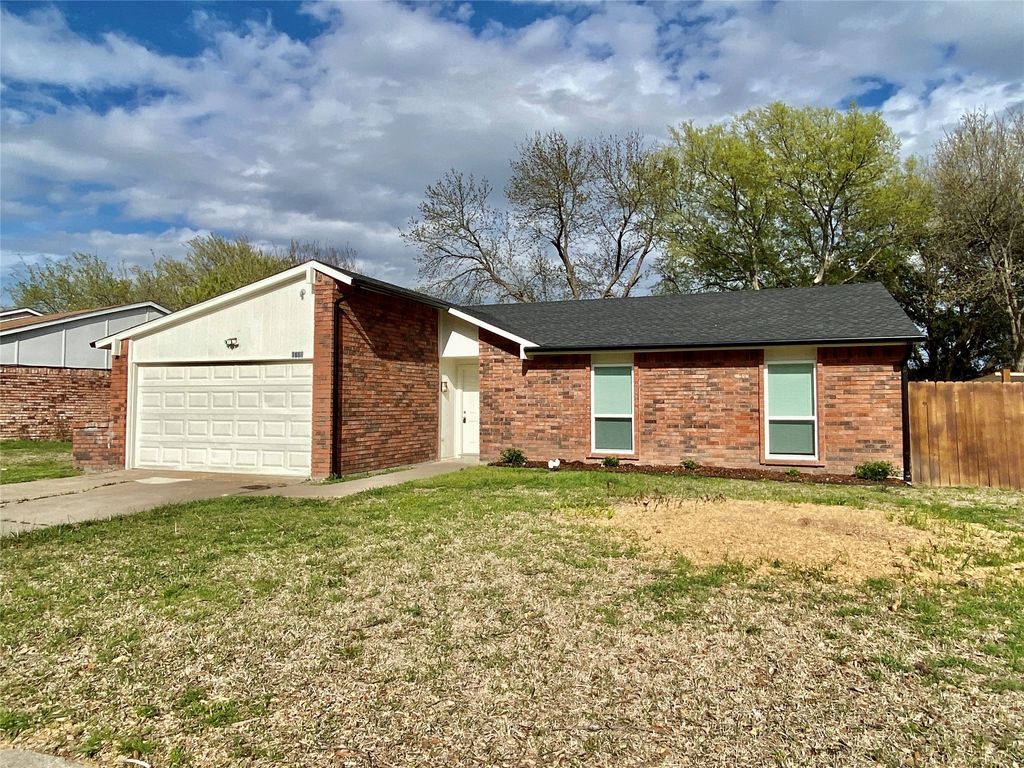 1702 Pilot Way, Garland, TX 75040