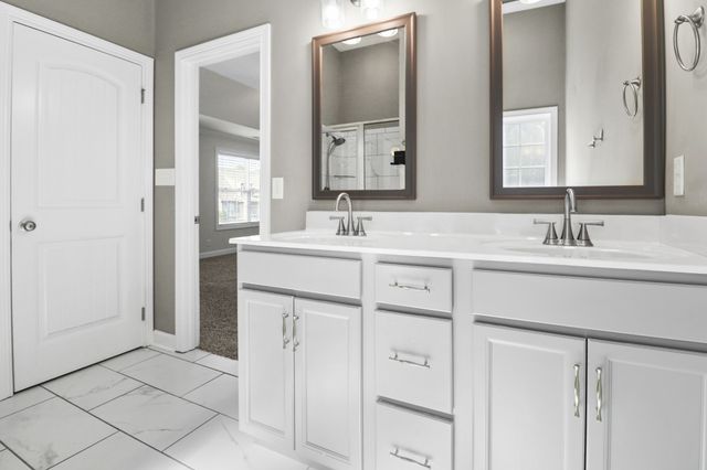 1148 Christian James Dr, Clarksville, TN 37043