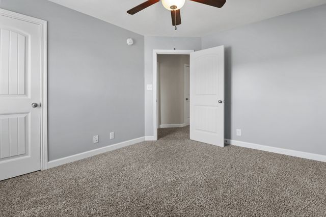 1148 Christian James Dr, Clarksville, TN 37043