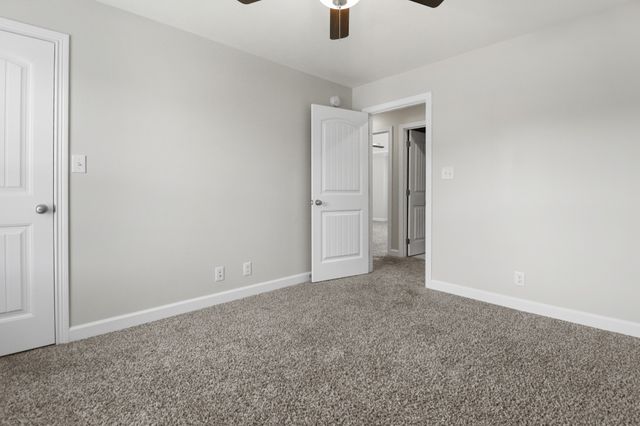 1148 Christian James Dr, Clarksville, TN 37043
