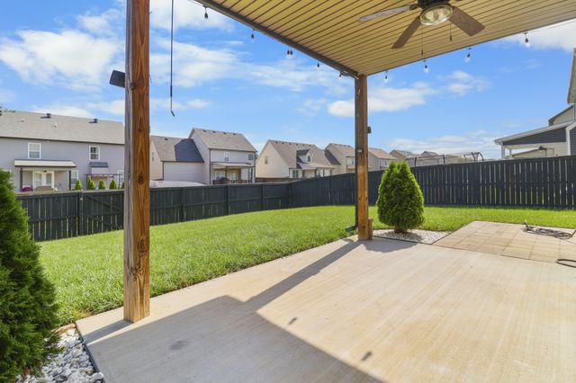 1148 Christian James Dr, Clarksville, TN 37043