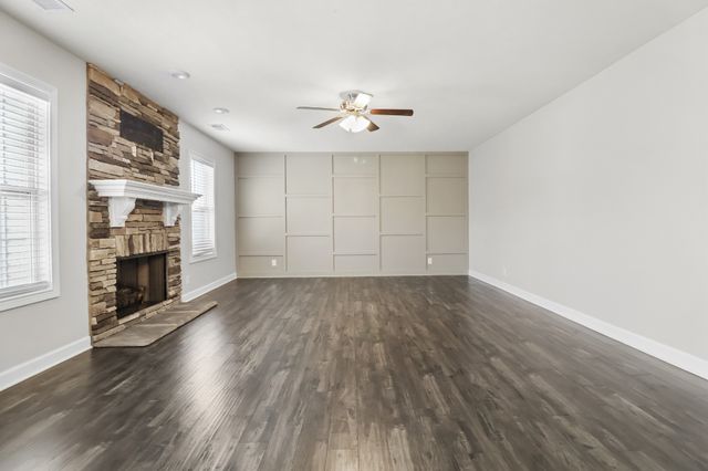 1148 Christian James Dr, Clarksville, TN 37043