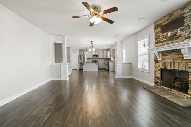 1148 Christian James Dr, Clarksville, TN 37043