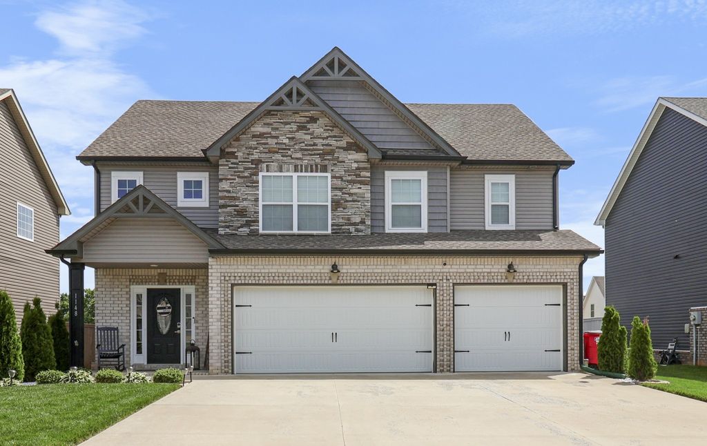 1148 Christian James Dr, Clarksville, TN 37043