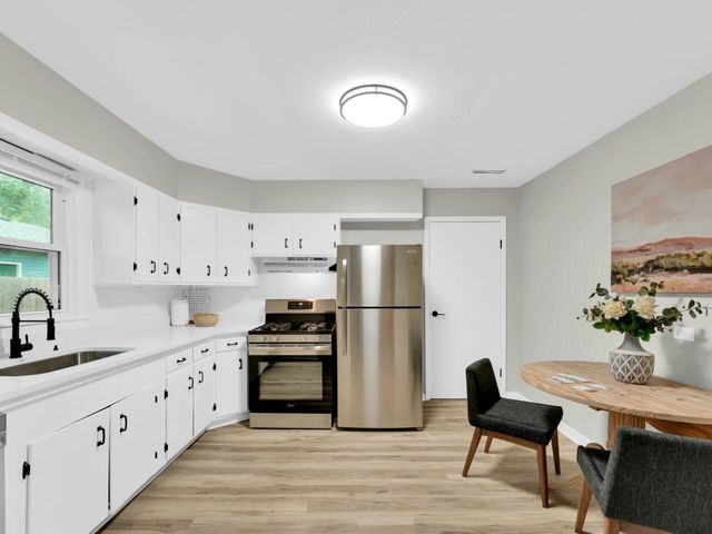 809 102nd STREET, Pleasant Prairie, WI 53158