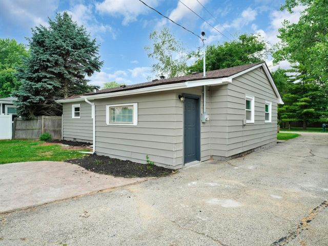 809 102nd STREET, Pleasant Prairie, WI 53158