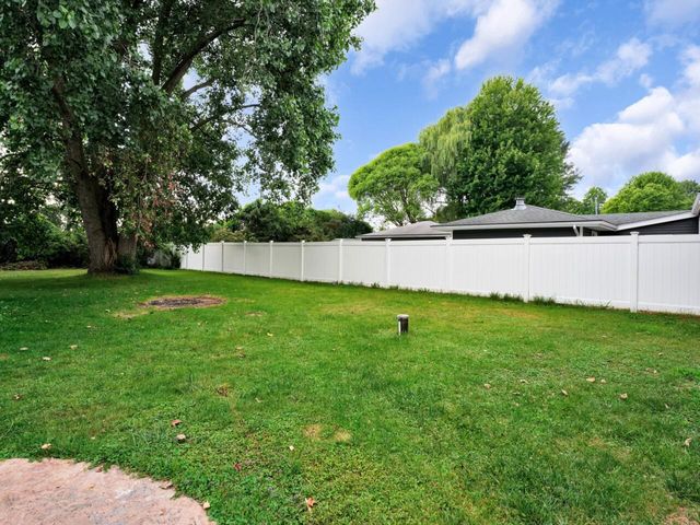 809 102nd STREET, Pleasant Prairie, WI 53158