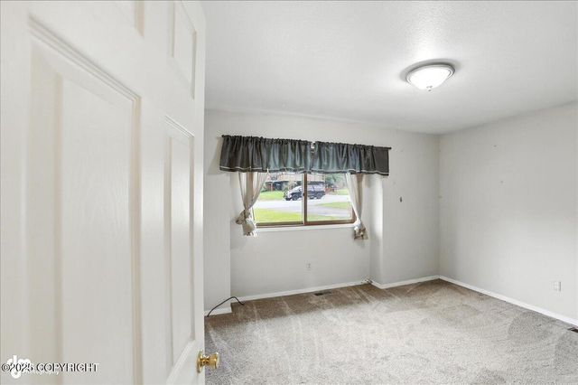 18114 N Parkview Terrace Loop, Eagle River, AK 99577