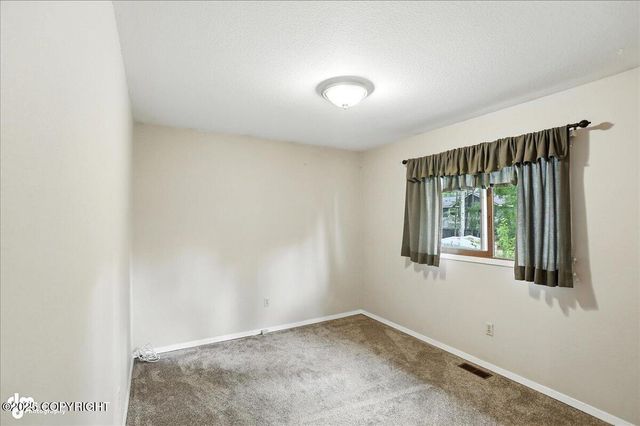 18114 N Parkview Terrace Loop, Eagle River, AK 99577