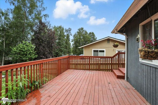 18114 N Parkview Terrace Loop, Eagle River, AK 99577