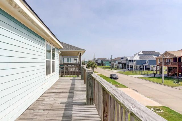 22122 Cantina Drive, Galveston, TX 77554
