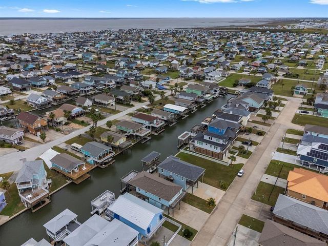 22122 Cantina Drive, Galveston, TX 77554