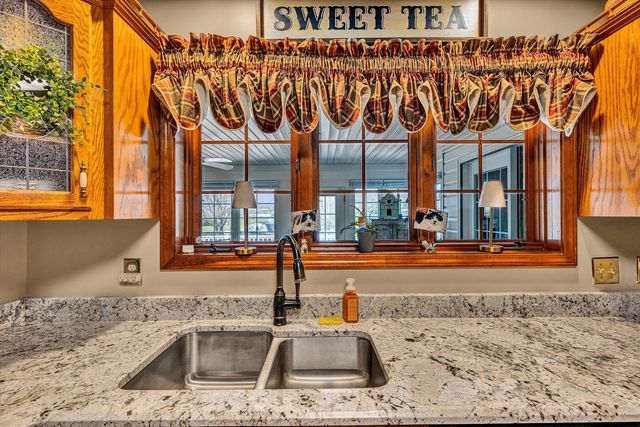 1505 Ashley DR, Salem, VA 24153