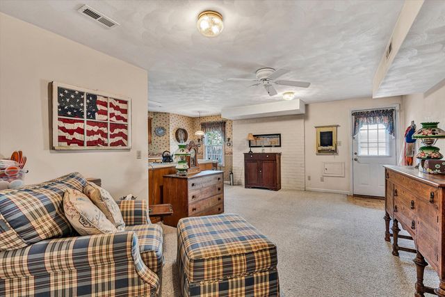 1505 Ashley DR, Salem, VA 24153