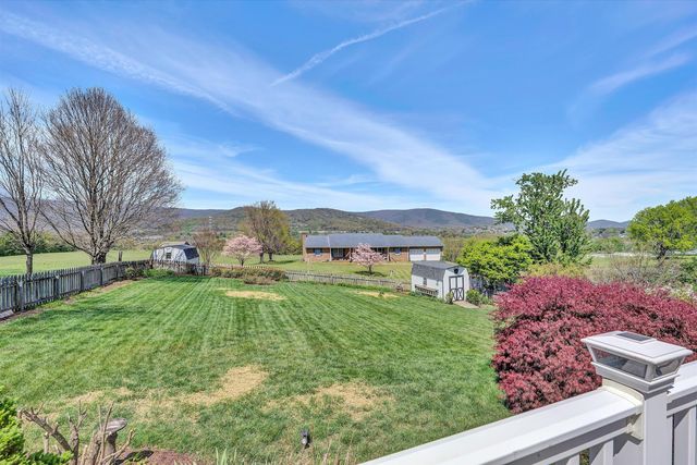 1505 Ashley DR, Salem, VA 24153