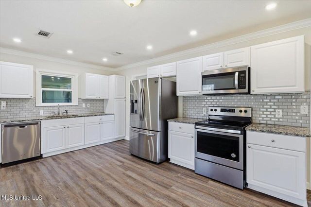 100 Rollingwood Drive, Brandon, MS 39042