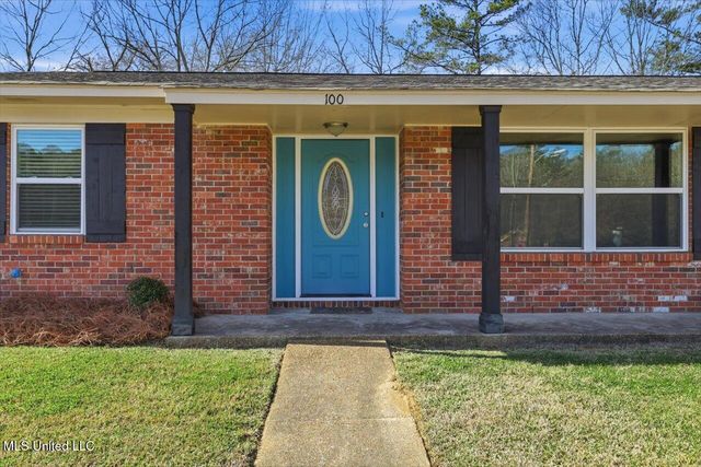 100 Rollingwood Drive, Brandon, MS 39042