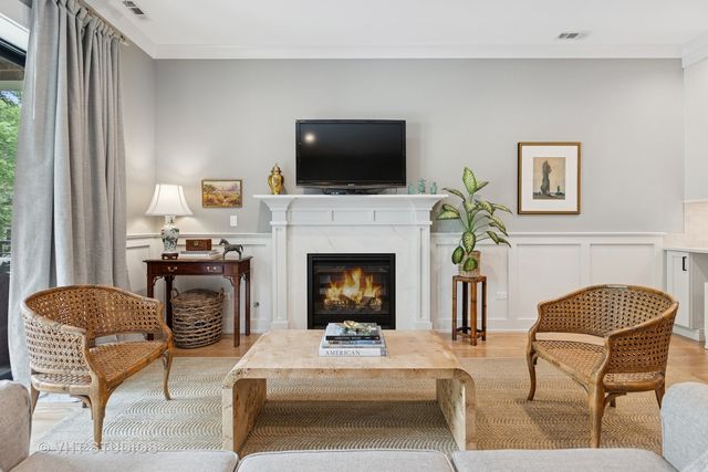 4321 N Paulina Street 2N, Chicago, IL 60613