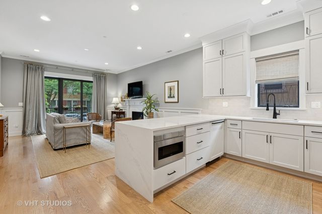 4321 N Paulina Street 2N, Chicago, IL 60613