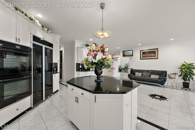 12984 Azure Drive, Shelby Charter Township, MI 48315