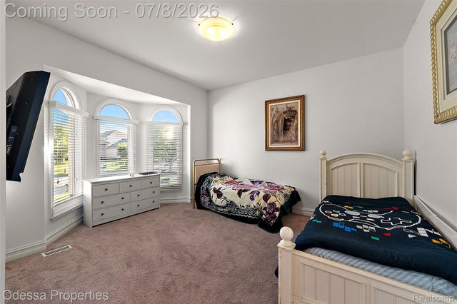 12984 Azure Drive, Shelby Charter Township, MI 48315