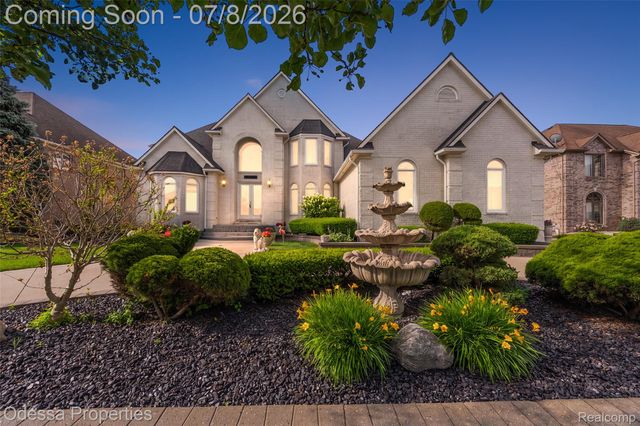 12984 Azure Drive, Shelby Charter Township, MI 48315