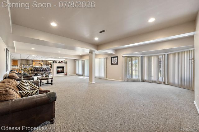 12984 Azure Drive, Shelby Charter Township, MI 48315