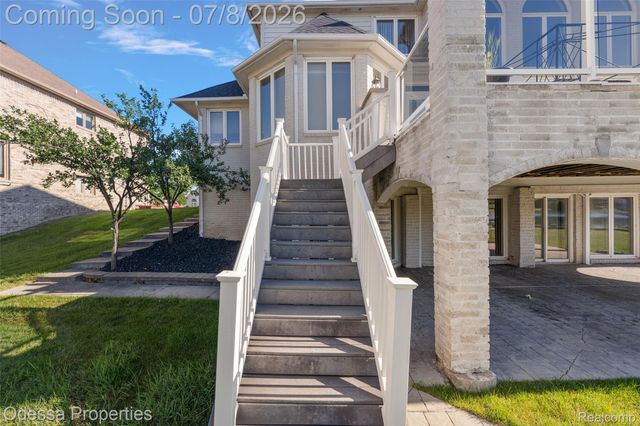 12984 Azure Drive, Shelby Charter Township, MI 48315