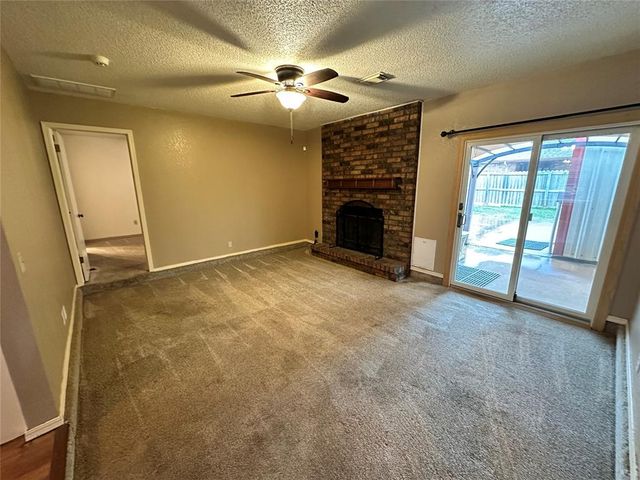 2221 NE 8th Street, Moore, OK 73160