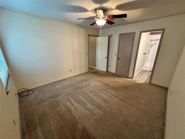 2221 NE 8th Street, Moore, OK 73160