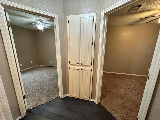 2221 NE 8th Street, Moore, OK 73160