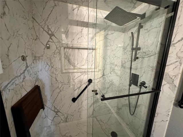 2221 NE 8th Street, Moore, OK 73160